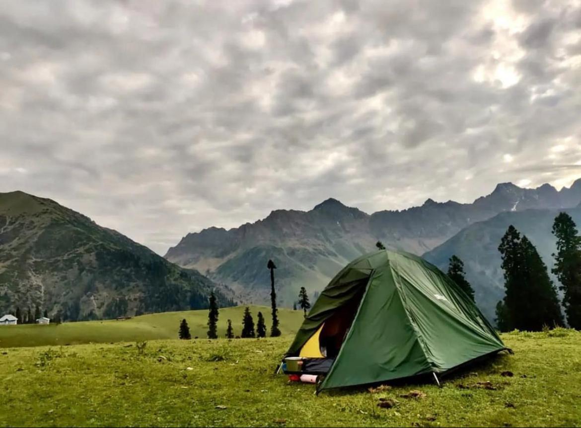 Survival In Forest, Tirthan Valley Bandal Exterior foto